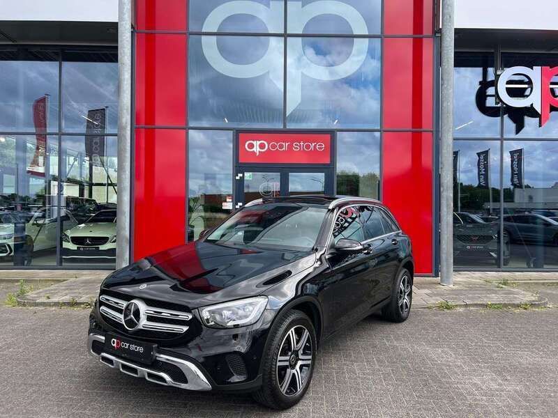 Zwart Gebruikt 2021 Mercedes GLC300e Business SUV | € 44.999 (Eerlijke prijs) - Afbeelding 1/4