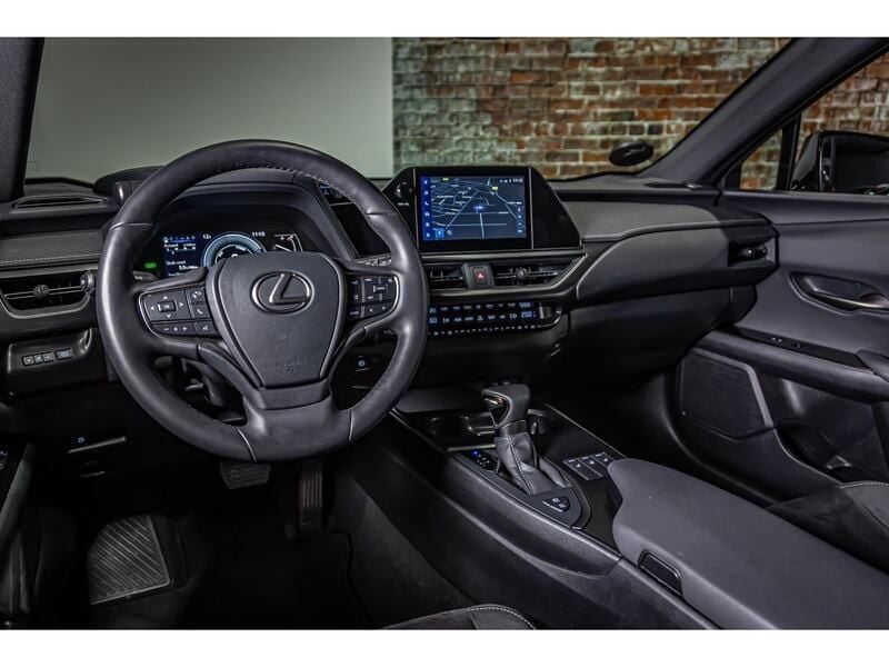 Occasion Lexus UX 153 PK (112 kW) 2023 Zwart SUV