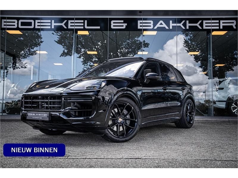 Zwart Gebruikt 2024 Porsche Cayenne SUV | € 114.950 (Duur) - Afbeelding 1/4