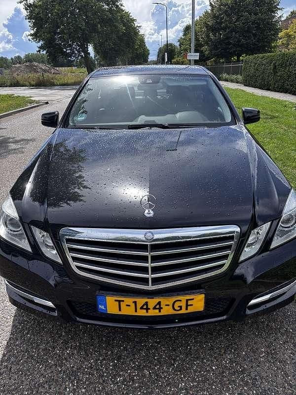Gebruikt 2012 Mercedes E300 Avantgarde Sedan | € 12.000 (Goede deal) - Afbeelding 1/4
