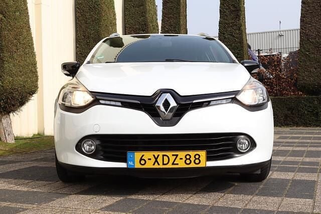 Occasion Renault Clio GrandTour Night&Day 90 PK (66 kW) 2014 Wit Stationwagen