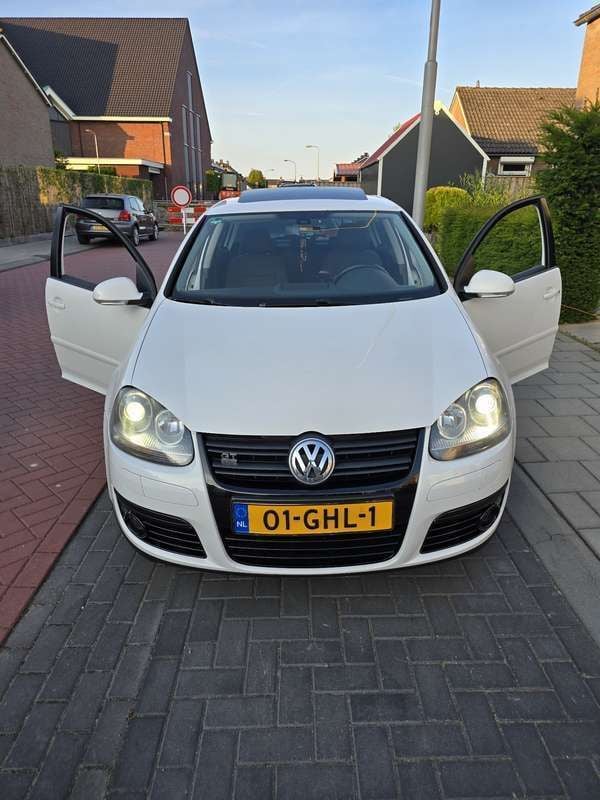 Wit Gebruikt 2008 VW Golf VI GT | € 3.850 (Iets duurder) - Afbeelding 1/4