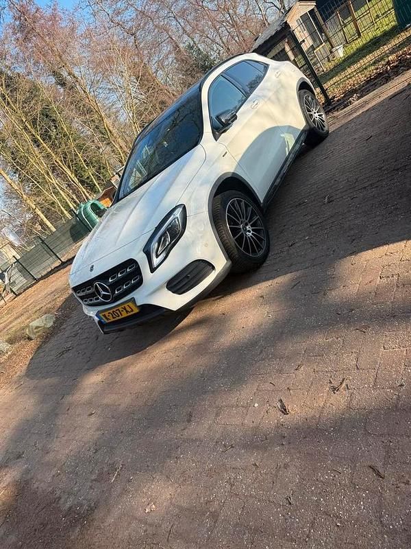 Occasion 2017 Mercedes GLA200 SUV | € 14.000 (Super prijs) - Afbeelding 1/4