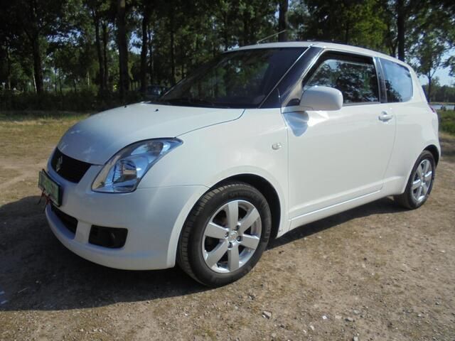 Wit Gebruikt 2009 Suzuki Swift Comfort Hatchback | € 4.250 (Iets duurder) - Afbeelding 1/4