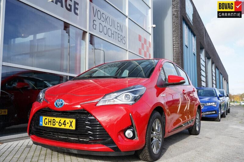 Rood Gebruikt 2017 Toyota Yaris Hybrid Hatchback | € 14.950 (Super prijs) - Afbeelding 1/4
