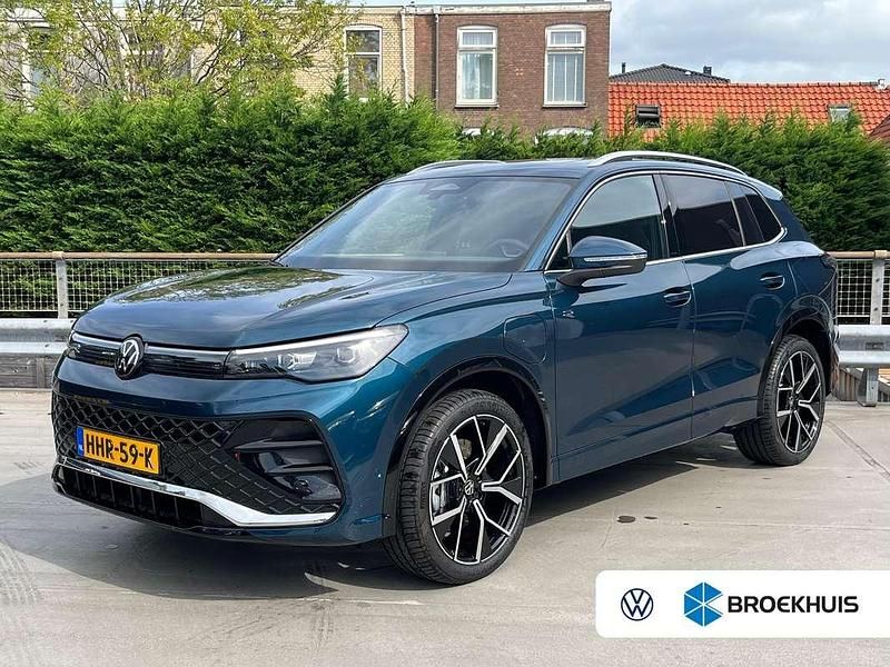 Blauw Gebruikt 2025 VW Tiguan R-line Edition SUV | € 53.945 (Super prijs) - Afbeelding 1/4