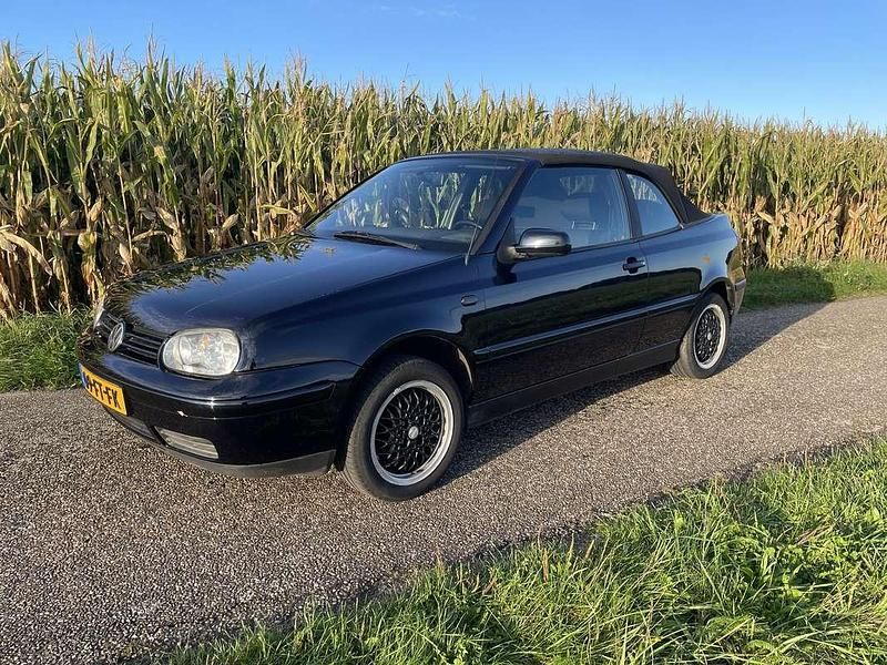 Blauw Gebruikt 2000 VW Golf Cabriolet Trendline Cabriolet | € 2.250 (Eerlijke prijs) - Afbeelding 1/4