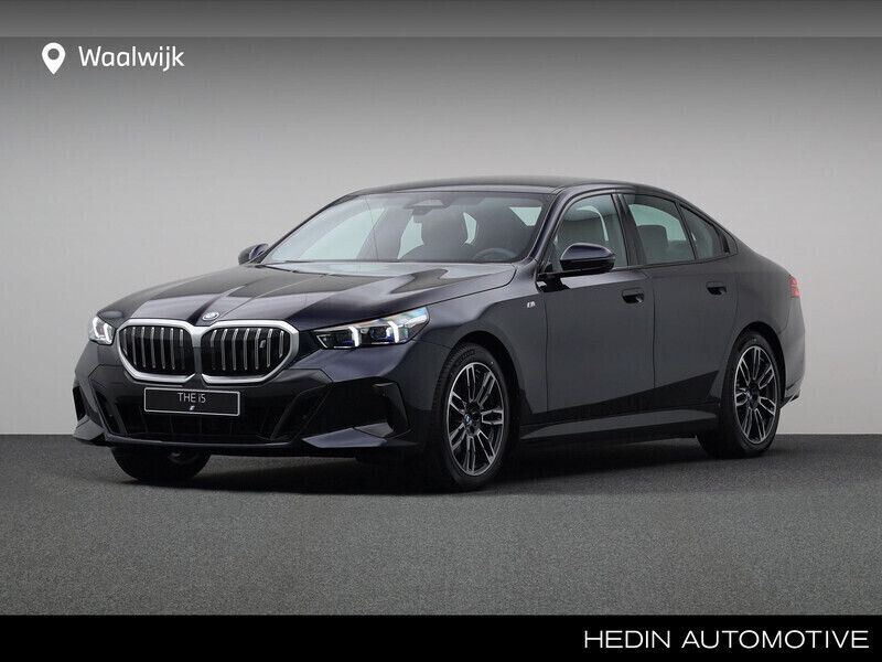 Zwart Gebruikt 2025 BMW i5 M Sport Sedan | € 77.577 - Afbeelding 1/4