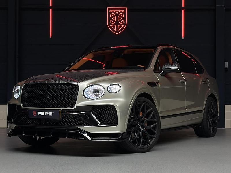 Zwart Gebruikt 2022 Bentley Bentayga SUV | € 209.940 - Afbeelding 1/4