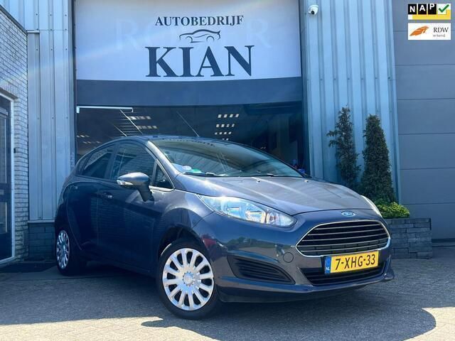Grijs Gebruikt 2014 Ford Fiesta Style Hatchback | € 5.900 (Eerlijke prijs) - Afbeelding 1/4
