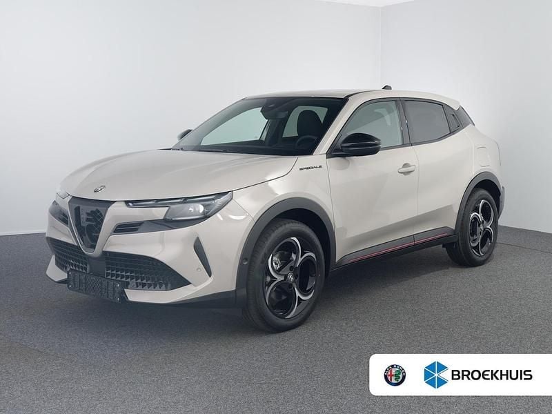 Grijs Occasion 2025 Alfa Romeo Junior Edizione Speciale SUV | € 33.900 - Afbeelding 1/4