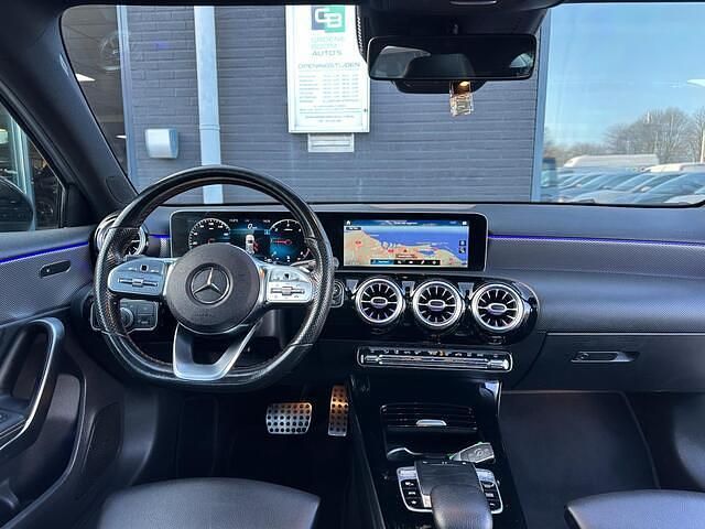 Occasion Mercedes A180 Premium Plus 116 PK (85 kW) 2019 Grijs Hatchback