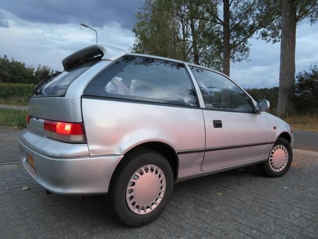 Occasion Suzuki Swift GLS 68 PK (50 kW) 2000 Grijs Hatchback