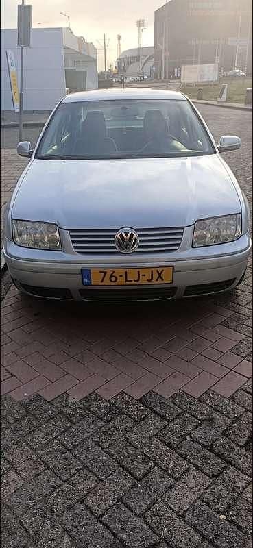 Occasion VW Bora Comfortline 116 PK (85 kW) 2003 Zilver Sedan