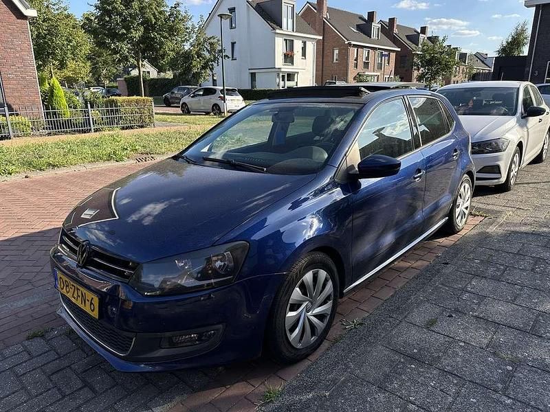 Gebruikt 2012 VW Polo Highline Sedan | € 2.950 (Goede deal) - Afbeelding 1/4