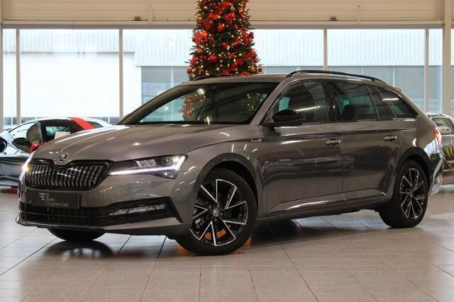 Grijs Gebruikt 2023 Skoda Superb Business Line Hatchback | € 38.500 (Eerlijke prijs) - Afbeelding 1/4