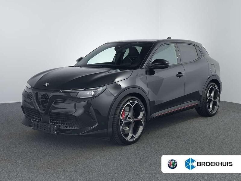 Zwart Gebruikt 2025 Alfa Romeo Junior Veloce SUV | € 39.900 (Duur) - Afbeelding 1/4