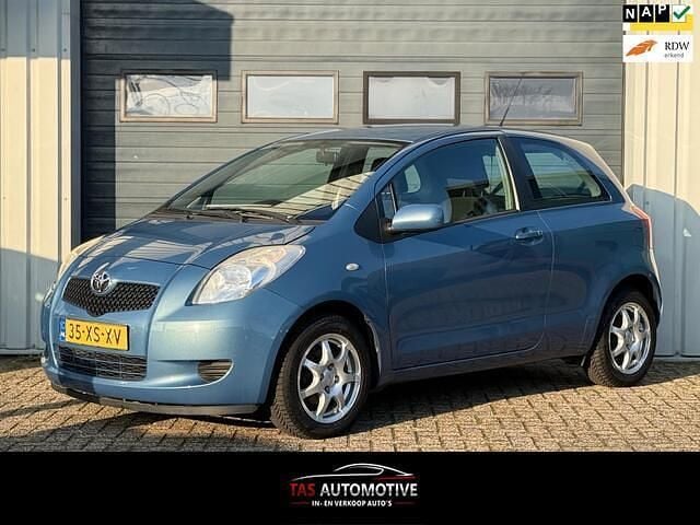 Blauw (metallic) Gebruikt 2007 Toyota Yaris Sol Hatchback | € 3.950 (Goede deal) - Afbeelding 1/4