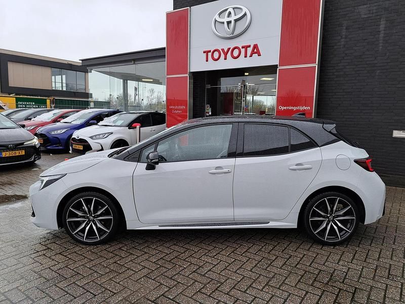 Occasion Toyota Corolla Hybrid Sport 140 PK (102 kW) 2024 Grijs Hatchback