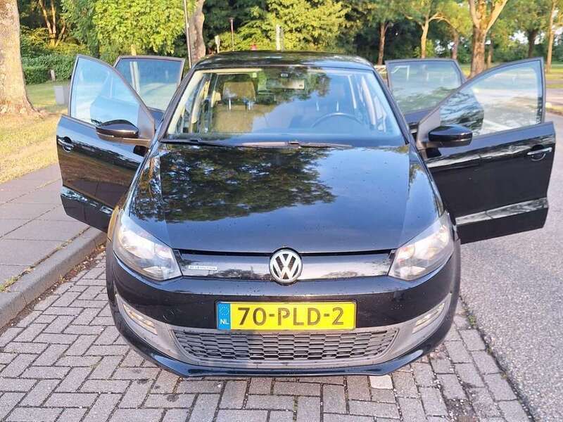 Zwart Gebruikt 2011 VW Polo Comfortline Hatchback | € 3.400 (Eerlijke prijs) - Afbeelding 1/4