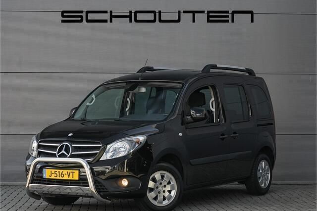 Zwart Gebruikt 2017 Mercedes Citan 112 Van | € 19.900 (Duur) - Afbeelding 1/3