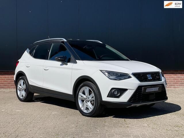 Wit Gebruikt 2020 Seat Arona FR SUV | € 19.250 (Eerlijke prijs) - Afbeelding 1/4