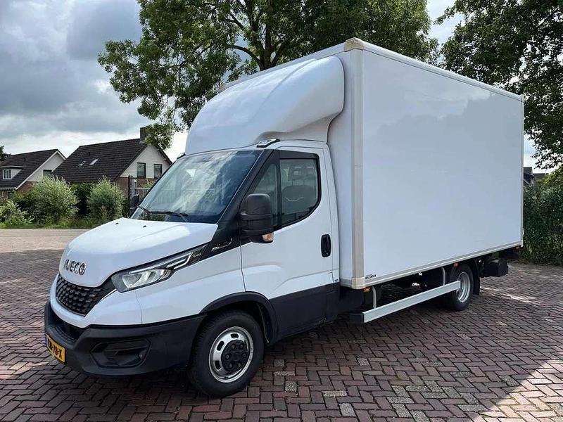 Wit Gebruikt 2021 Iveco Daily Van | € 18.950 (Iets duurder) - Afbeelding 1/4