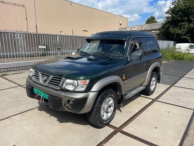 Groen Gebruikt 2000 Nissan Patrol Basis SUV | € 5.450 (Eerlijke prijs) - Afbeelding 1/4