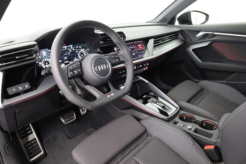 Occasion Audi A3 Sportback e-tron Competition 272 PK (200 kW) 2025 Blauw Hatchback