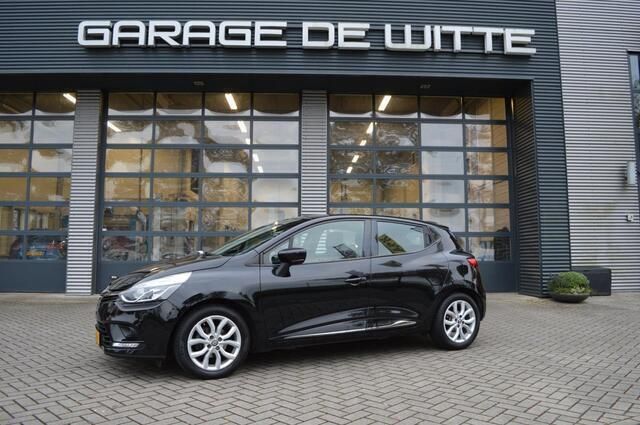 Zwart Gebruikt 2017 Renault Clio IV Zen Hatchback | € 10.200 (Iets duurder) - Afbeelding 1/4