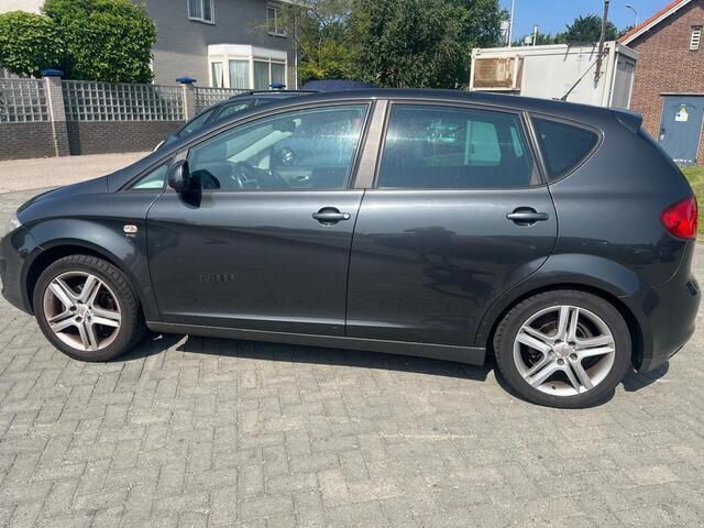 Occasion Seat Altea Copa 105 PK (77 kW) 2011 Grijs MPV