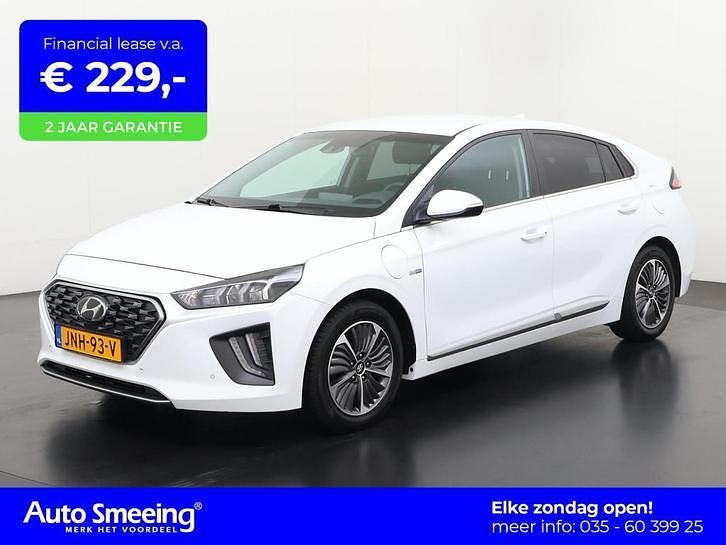 Wit Occasion 2020 Hyundai Ioniq Premium Hatchback | € 17.945 (Eerlijke prijs) - Afbeelding 1/4