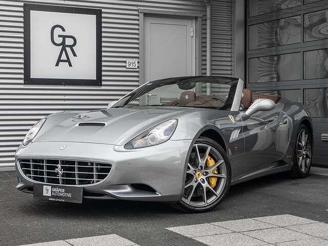 Grijs Gebruikt 2013 Ferrari California Cabriolet | € 109.950 - Afbeelding 1/4