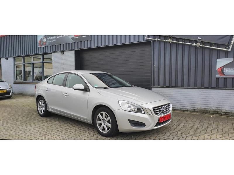 Grijs (metallic) Occasion 2011 Volvo S60 Kinetic Sedan | € 6.450 (Goede deal) - Afbeelding 1/4