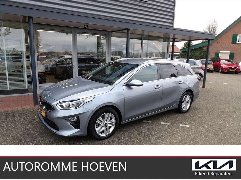 Grijs Gebruikt 2021 Kia Ceed Sportswagon Turbo Stationwagen | € 19.940 (Iets duurder) - Afbeelding 1/4