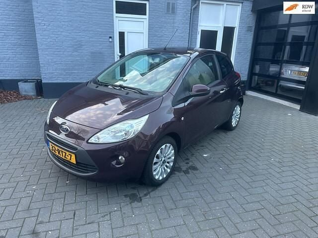Bruin Occasion 2011 Ford Ka Titanium X Hatchback | € 1.645 (Goede deal) - Afbeelding 1/4