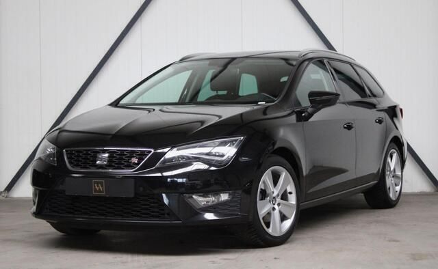 Zwart Gebruikt 2016 Seat Leon ST FR Stationwagen | € 14.999 (Eerlijke prijs) - Afbeelding 1/3