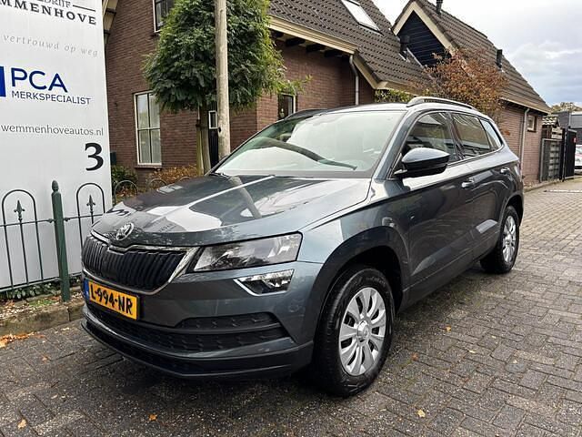 Grijs Gebruikt 2020 Skoda Karoq Ambition SUV | € 14.995 (Eerlijke prijs) - Afbeelding 1/4