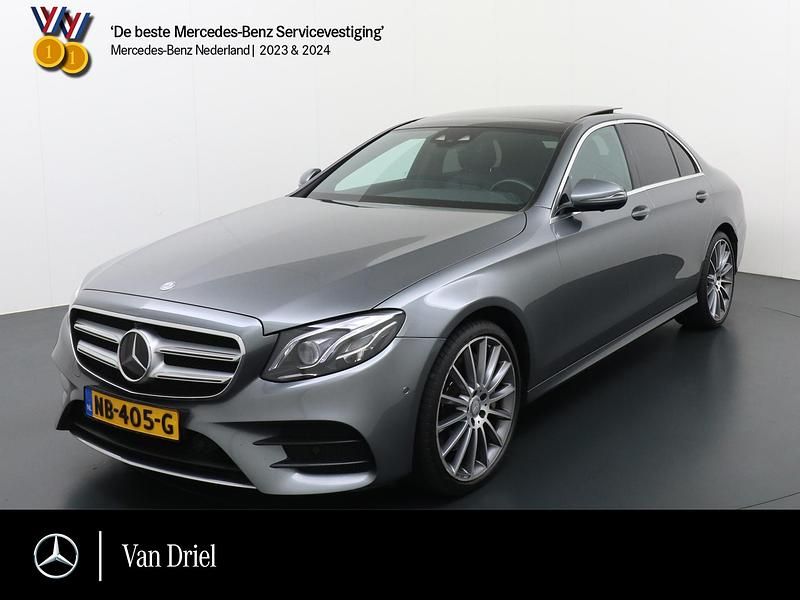 Grijs Gebruikt 2017 Mercedes E350 Prestige Sedan | € 36.500 - Afbeelding 1/4