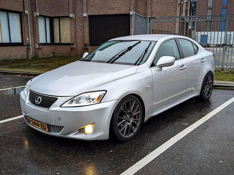 Zilver Gebruikt 2006 Lexus IS250 Business Edition Sedan | € 7.400 (Eerlijke prijs) - Afbeelding 1/4