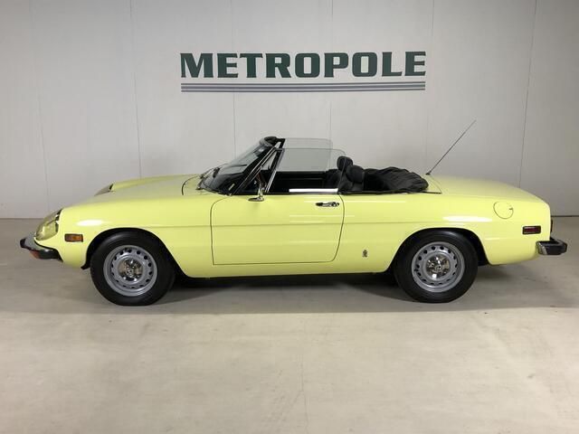 Occasion Alfa Romeo Spider Veloce 132 PK (97 kW) 1973 Geel Cabriolet