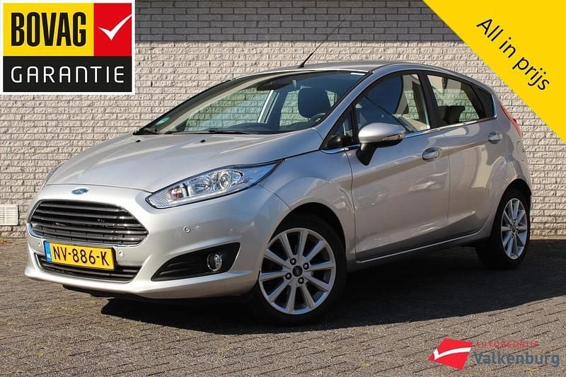 Grijs Gebruikt 2017 Ford Fiesta Titanium Hatchback | € 12.650 (Eerlijke prijs) - Afbeelding 1/4
