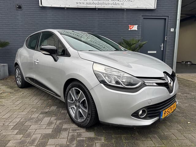 Occasion Renault Clio IV Expression 90 PK (66 kW) 2014 Grijs (metallic) Hatchback