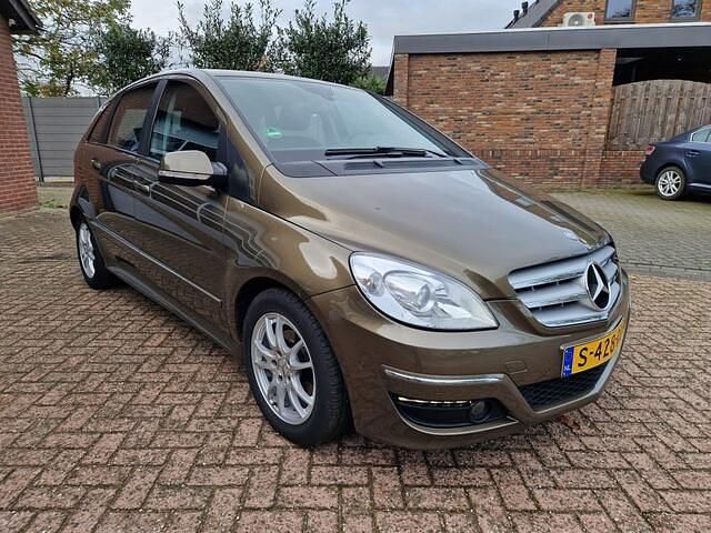 Occasion Mercedes B180 Business 116 PK (85 kW) 2011 Bruin MPV