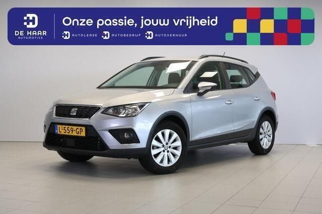 Grijs Gebruikt 2020 Seat Arona Style SUV | € 18.900 (Goede deal) - Afbeelding 1/4