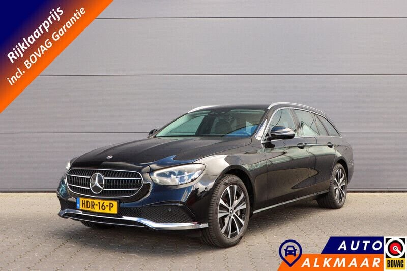 Zwart Gebruikt 2021 Mercedes E300 Avantgarde Stationwagen | € 39.900 (Goede deal) - Afbeelding 1/4
