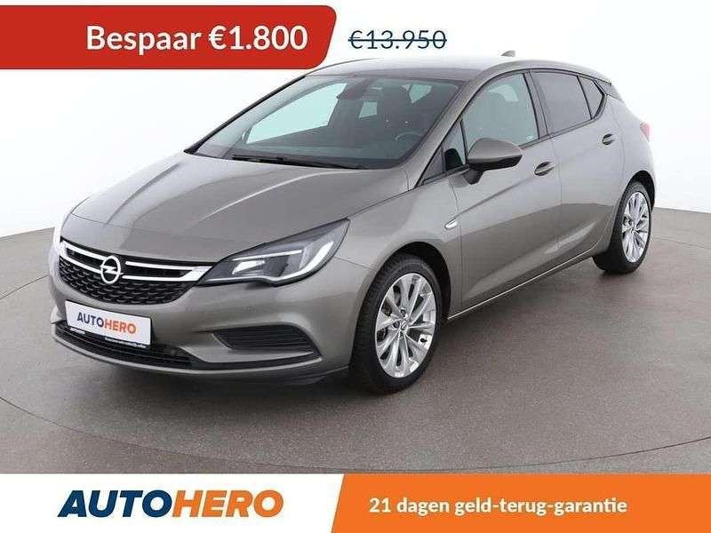 Grijs Gebruikt 2017 Opel Astra Business Hatchback | € 12.049 (Goede deal) - Afbeelding 1/3