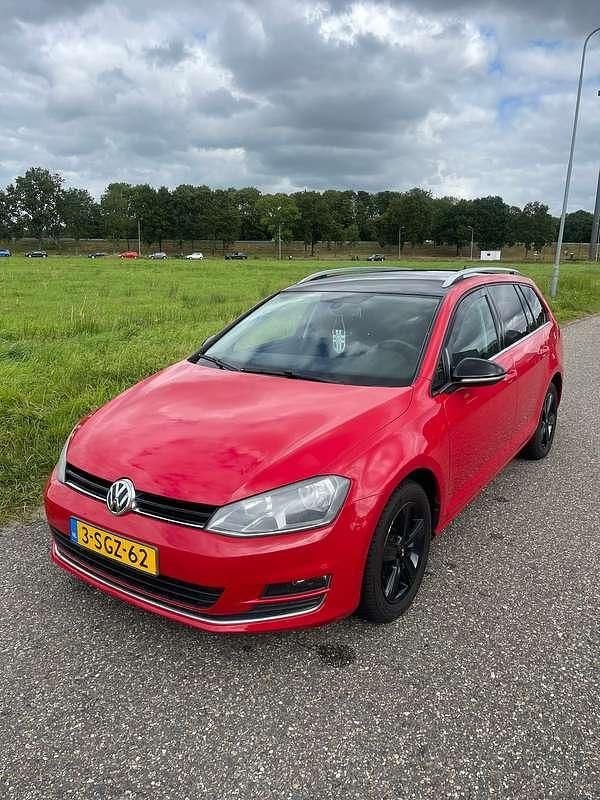 Rood Gebruikt 2013 VW Golf VII Highline Stationwagen | € 6.800 (Super prijs) - Afbeelding 1/4