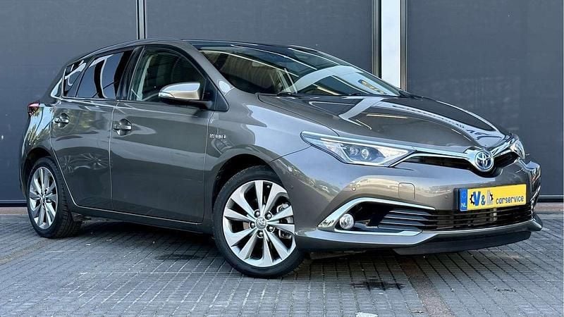 Grijs Gebruikt 2019 Toyota Auris Hatchback | € 21.950 (Duur) - Afbeelding 1/2