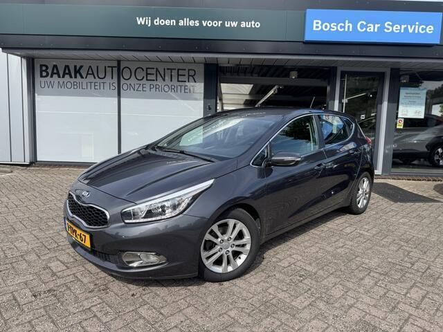 Grijs Gebruikt 2014 Kia Ceed Hatchback | € 7.950 (Eerlijke prijs) - Afbeelding 1/4